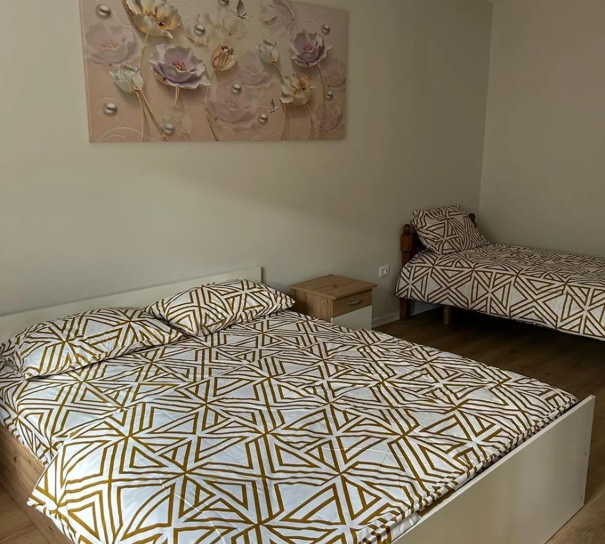 Cute Apartment At City Centre Tirana